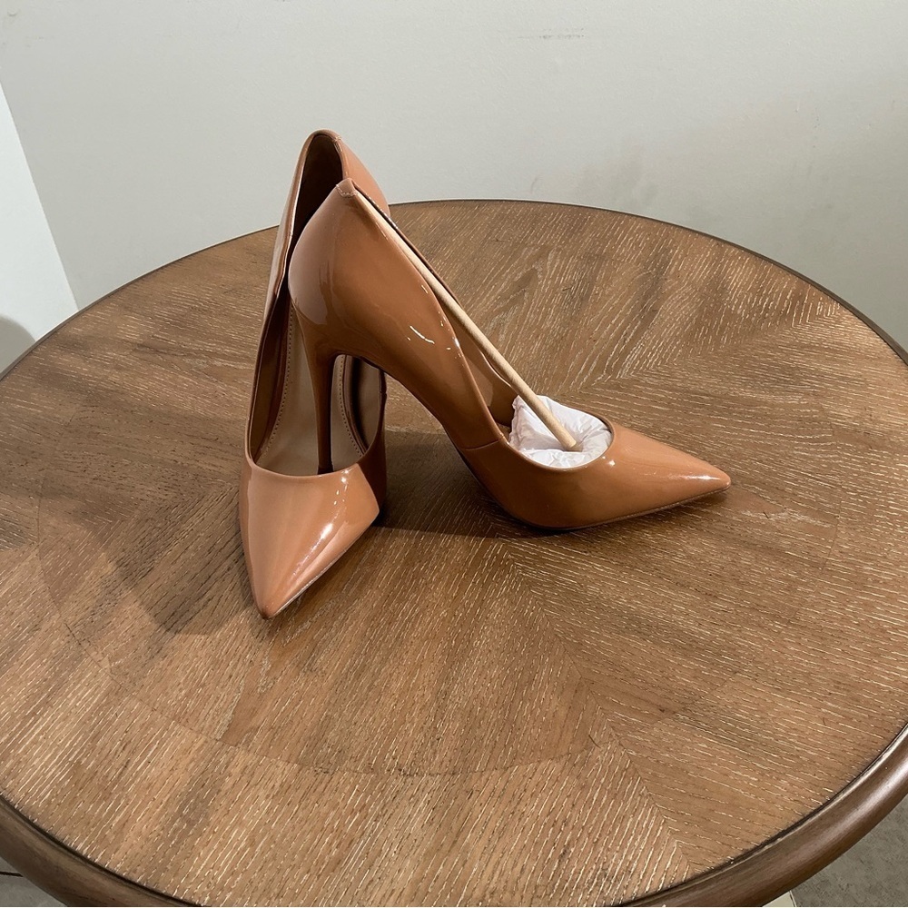 Aqua Women's Tan Pumps - Picture 2 of 2